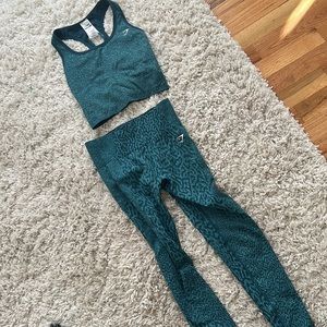 Gymshark adapt seamless set size small